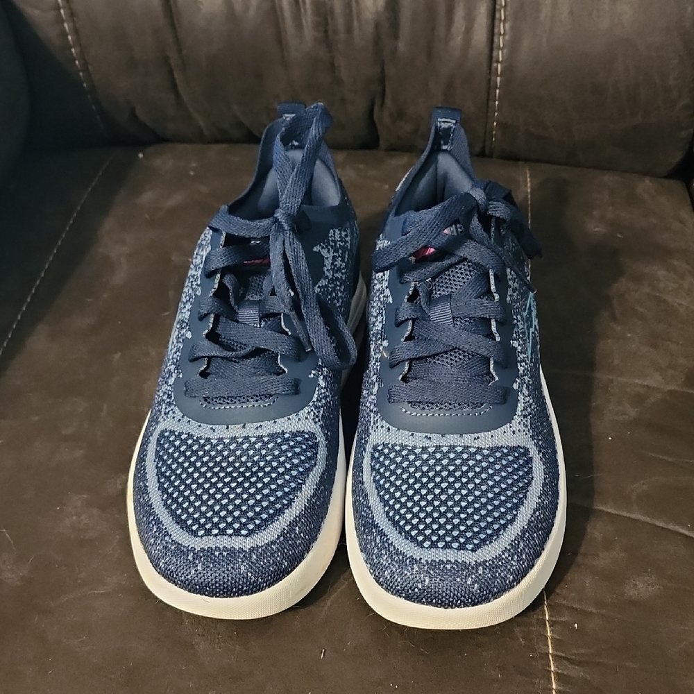 Avia Women's Navy Blue Sneakers